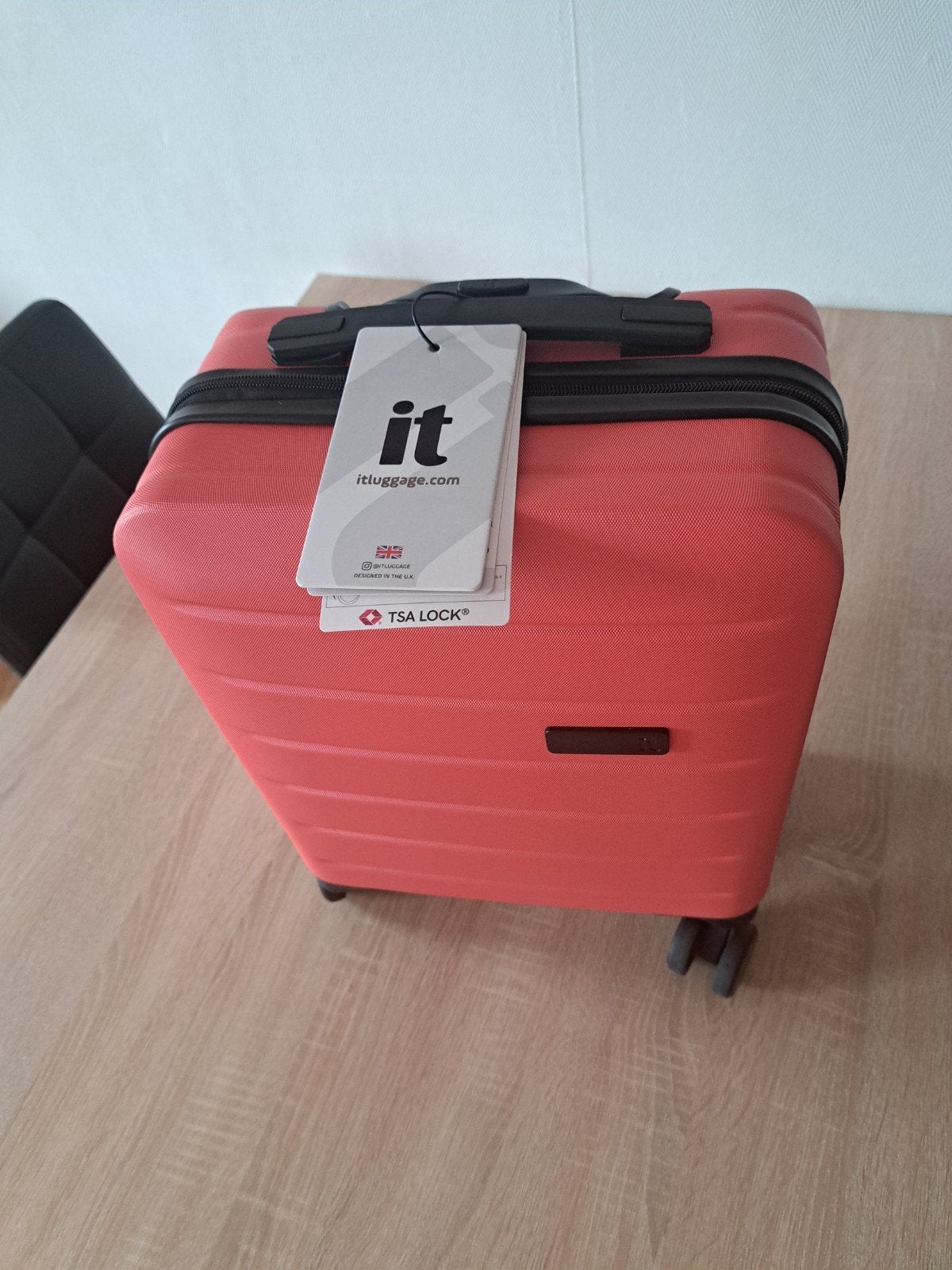 IT Luggage Legion Handbagage Koffer - Koraalrood, 30 cm of meer, Overige kleuren, Nieuw, Ophalen of Verzenden