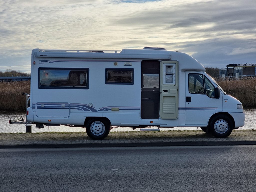 Rapido Le Randonneur 772 F, Caravans en Kamperen, Campers, Ringverwarming, Tot en met 2, Bedrijf, Half-integraal