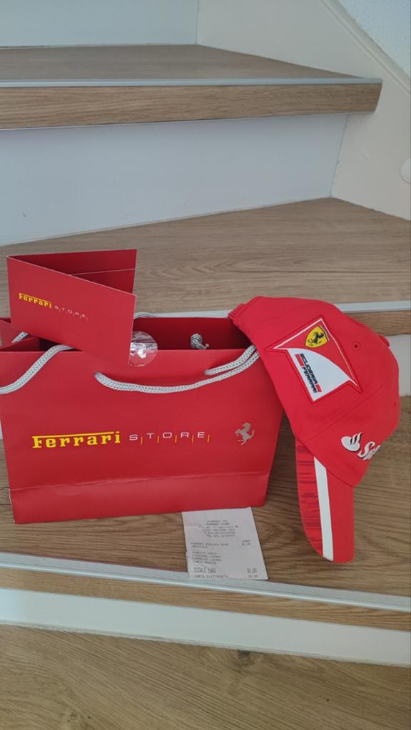 Ferrari Youth Scuderia Santander Cap - Zo goed als nieuw, Kinderen en Baby's, Kinderkleding | Petten en Hoeden, Ophalen of Verzenden
