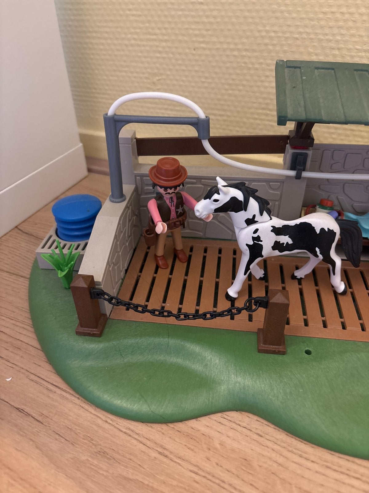 Foto 4 van Playmobil Paardewasplaats met Ruiter en Paard