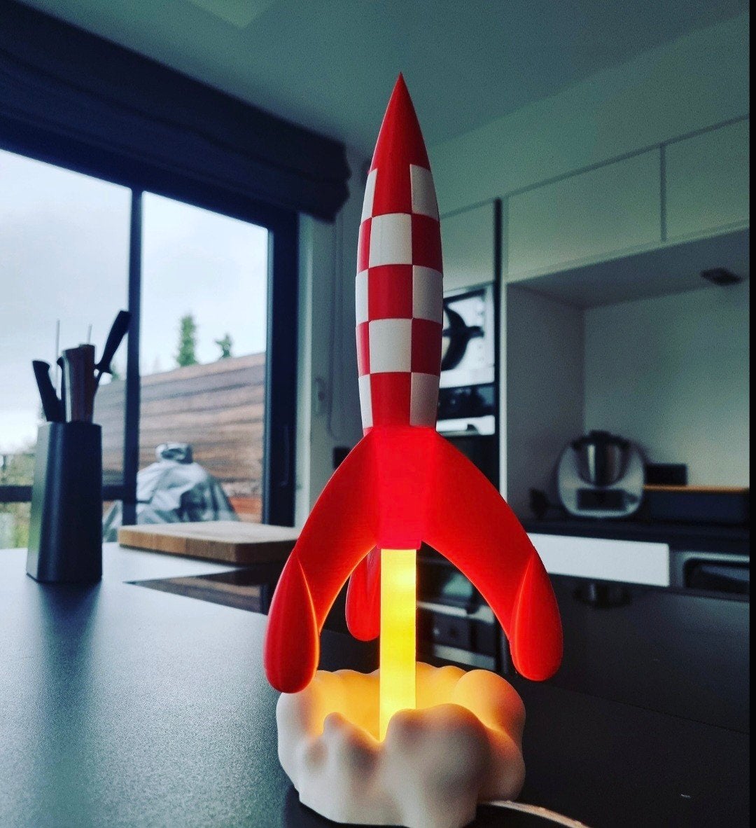 Raketlamp Kuifje - 33cm hoog, Nieuw, Kunststof, Ophalen of Verzenden, Modern