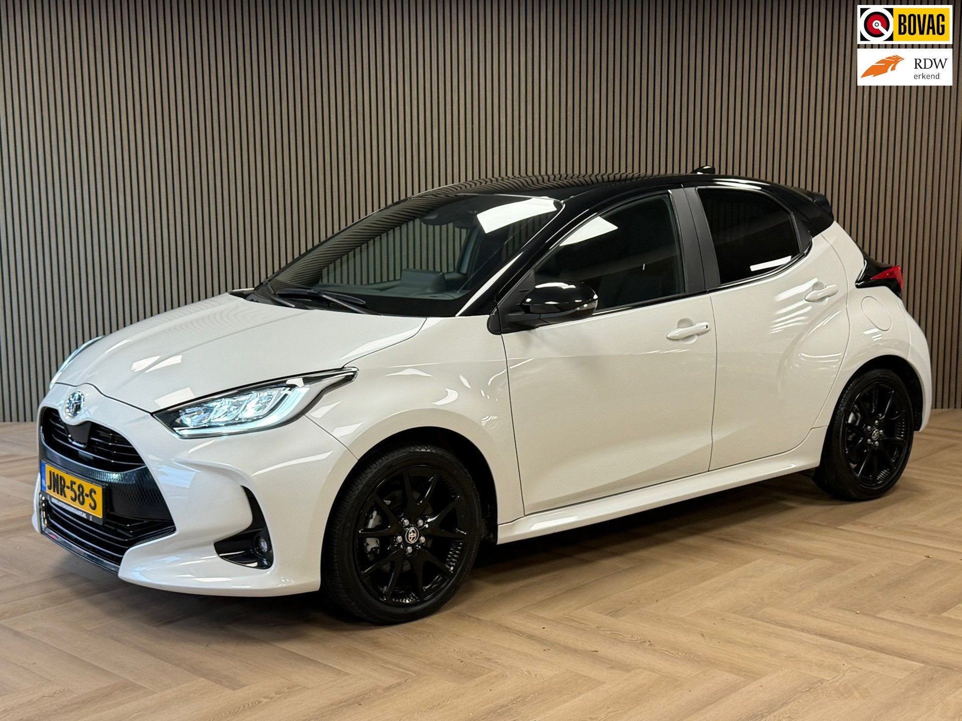 Toyota Yaris 1.5 Hybrid GR Sport AUT. CAMERA NAVIGATIE KEYLE, Auto's, Dealer onderhouden, 450 kg, Gebruikt, Euro 6