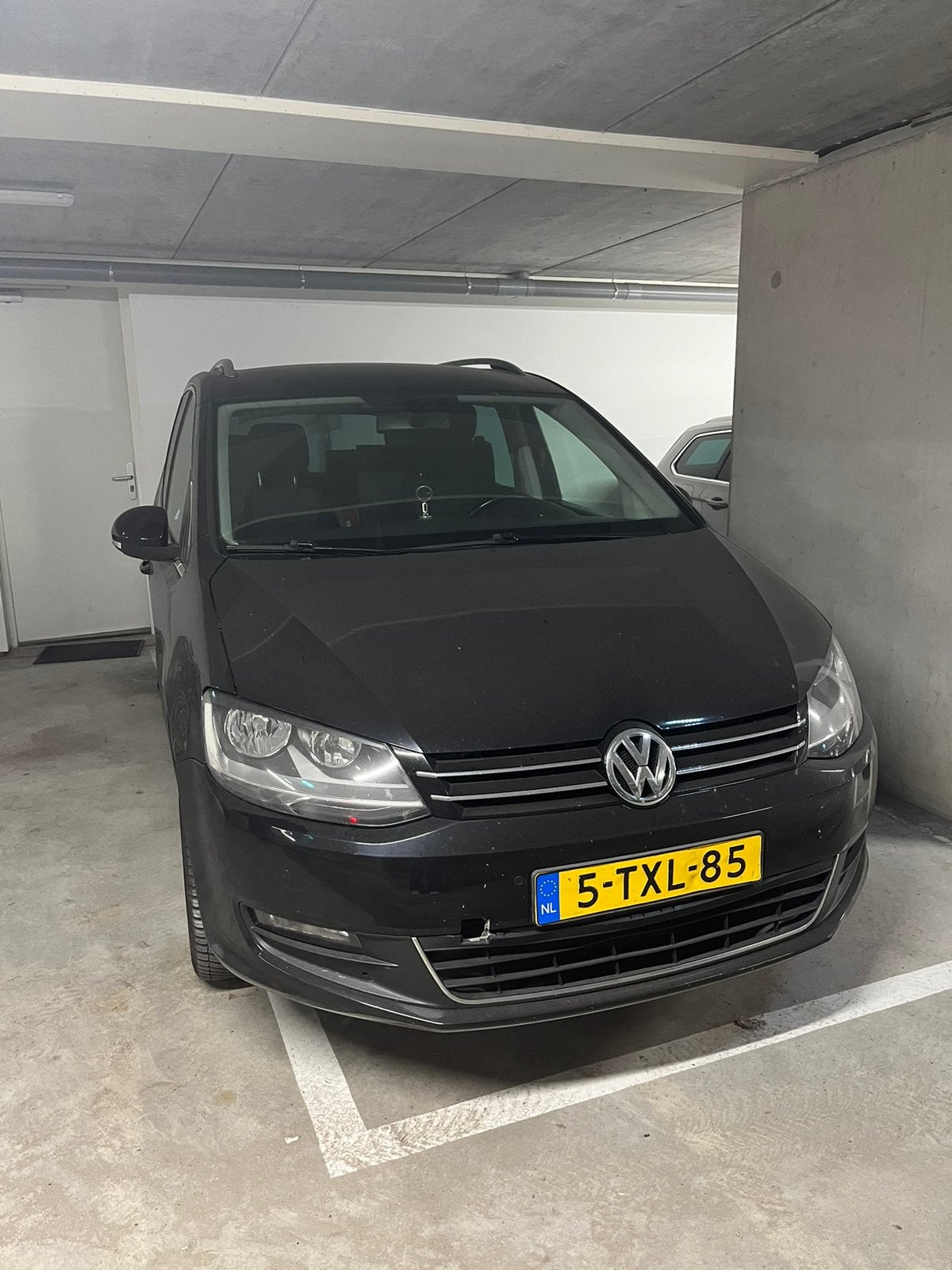 Volkswagen Sharan 1.4 TSI 7p 2014 Zwart remmen &, Auto's, Voorwielaandrijving, 1800 kg, 4 cilinders, 7 stoelen