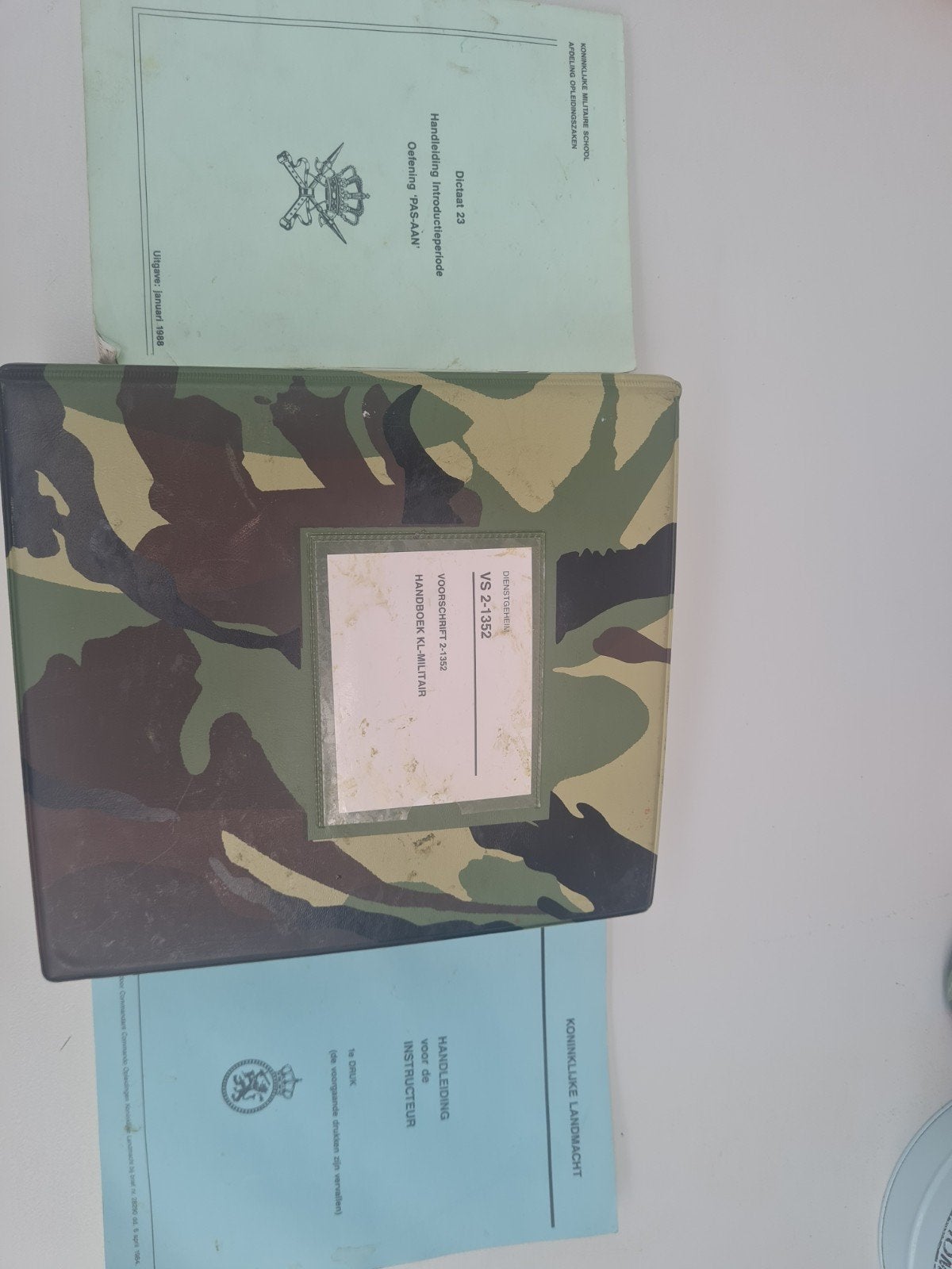 Militaire Handleidingen, Gelezen, Koninklijke Landmacht, Ophalen of Verzenden, Landmacht
