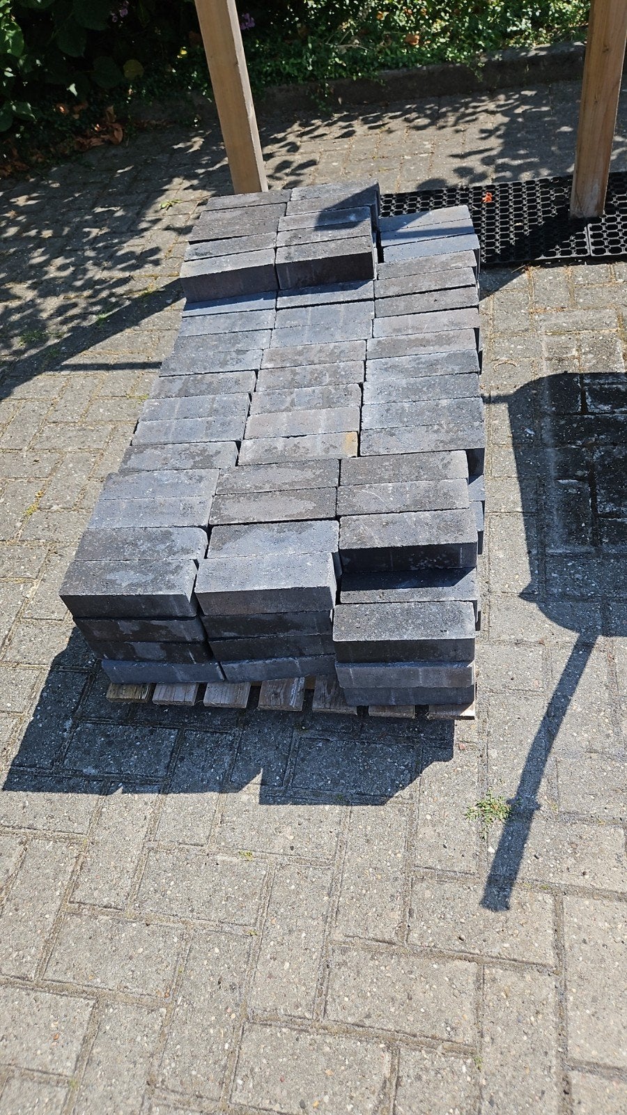 2,5m2 nieuwe betonwaaltjes 21x7x6cm gratis, Ophalen, Nieuw, Beton, Terrastegels