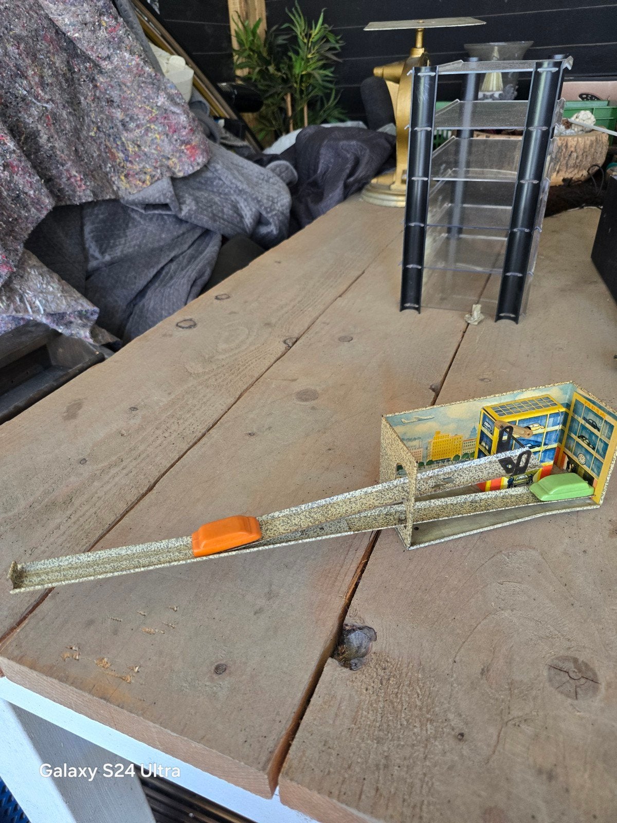 Vintage blikken speelgoedgarage uit de Sovjet-Unie (USSR),, Ophalen of Verzenden