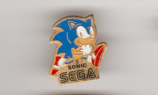 Sega Sonic vintage collectable pin. metaal, Verzamelen, Speldjes, Pins en Buttons, Verzenden, Zo goed als nieuw