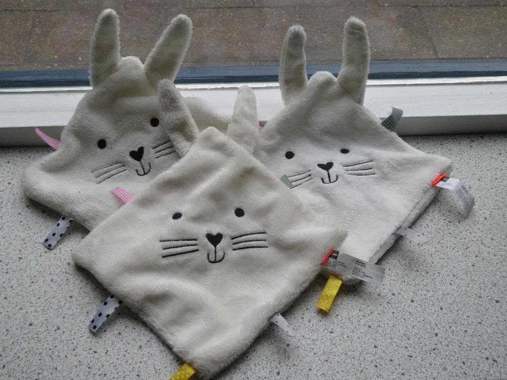 3 x Knuffeldoek labeldoek wit konijn van Hema met pieper, Hema, Konijn, Ophalen of Verzenden, Zo goed als nieuw