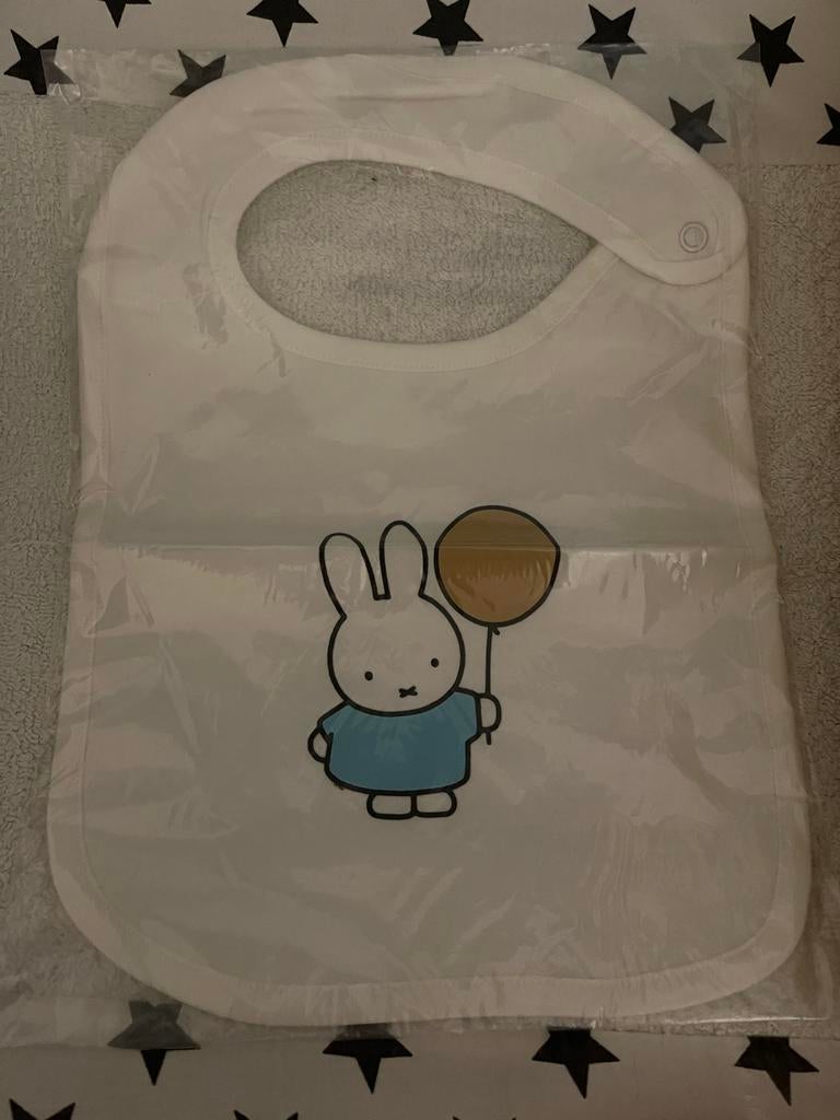 Nieuw Nijntje slabbetje met ballon, Ophalen of Verzenden, Nieuw, Overige typen