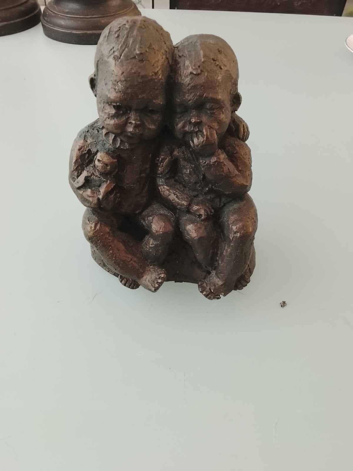 Bronzen beeldje van twee baby's - Geschenk Krauth, Antiek en Kunst, Ophalen of Verzenden