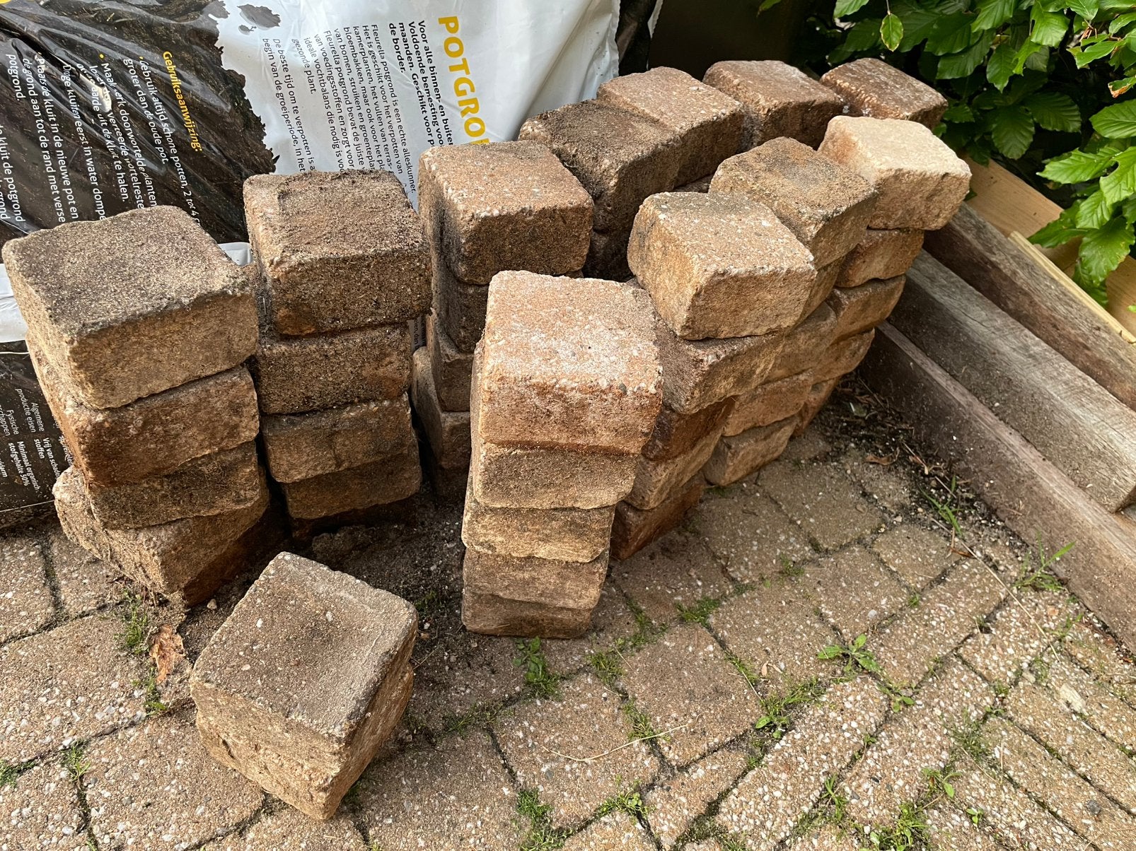 60x gratis 10x10x6, Ophalen, Gebruikt, Beton, Klinkers