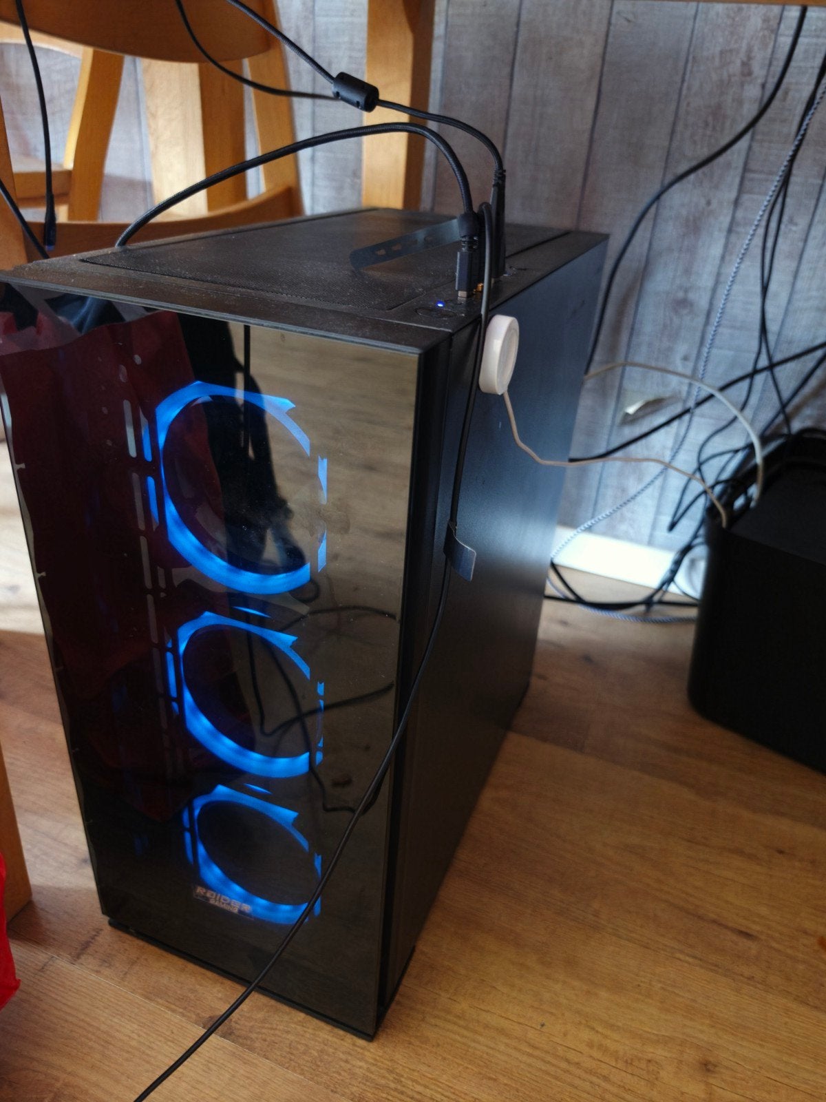 Pc Gaming Raider 64 gb Ram 8tb 4060 Rtx, Computers en Software, Monitoren, Gaming, IPS, Ophalen of Verzenden, 60 Hz of minder