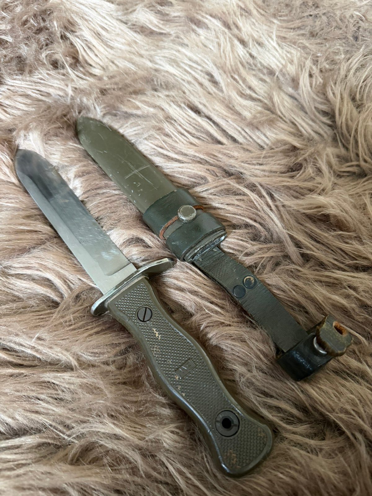 Duits Bundeswehr Kampfmesser (Oud Model) met Schede, Verzamelen, Ophalen of Verzenden, Mes of Dolk