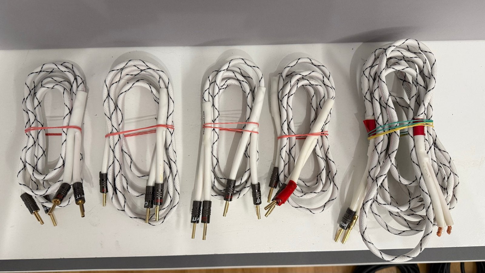 Gear IT OFC luidsprekerkabels met vergulde banaanstekkers, Ophalen of Verzenden, Gebruikt, 2 tot 5 meter, Luidsprekerkabel