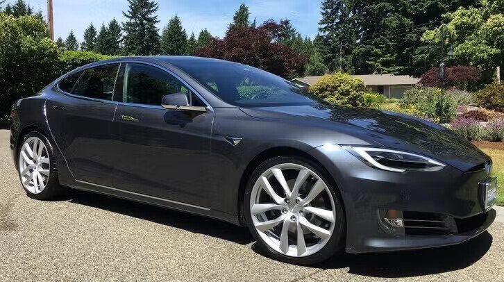 Originele 21 inch Tesla Model S Arachnid velgen met banden, Banden en Velgen, Tesla, Zomerbanden, Gebruikt