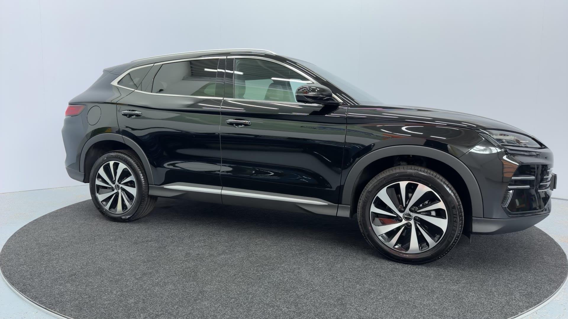 BYD Seal U PHEV DM-I Boost – Zwart met karakter, Auto's, Gebruikt, Met garantie (alle), Start-stop-systeem, 2020 kg