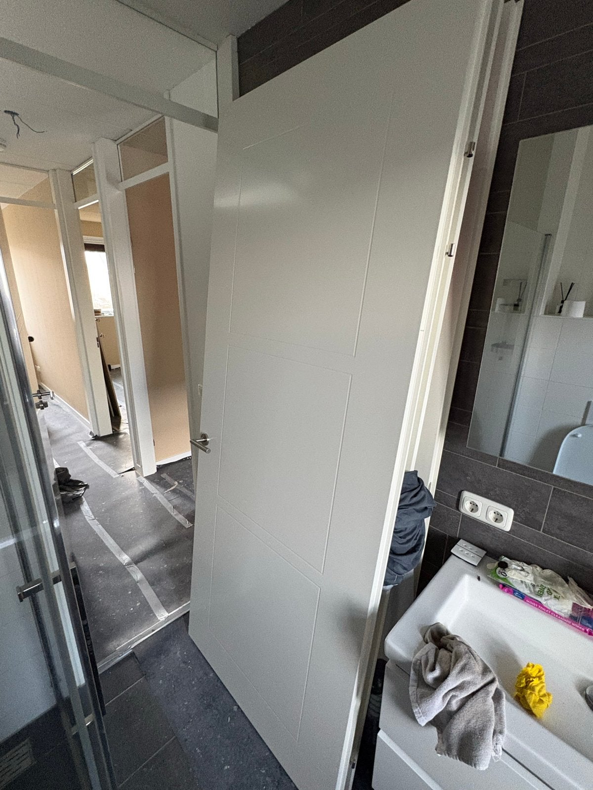 Svedex binnendeur met reliëf en metalen kozijn, Ophalen, Gebruikt, 80 tot 100 cm, 215 cm of meer