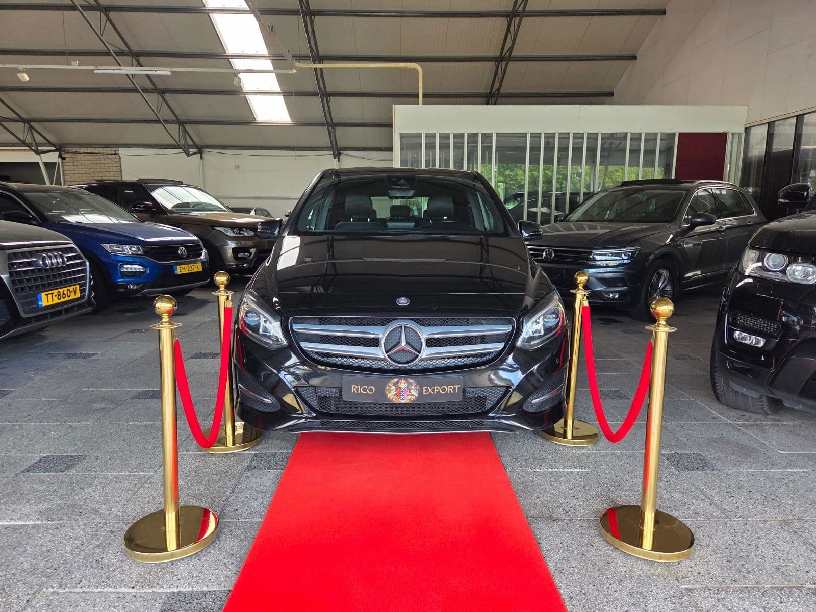 Mercedes-Benz B-klasse AMG-Line 180D AUTOMAAT ! EURO6 !, Auto's, Mercedes-Benz, Gebruikt, Euro 6, Diesel, 140 €/maand