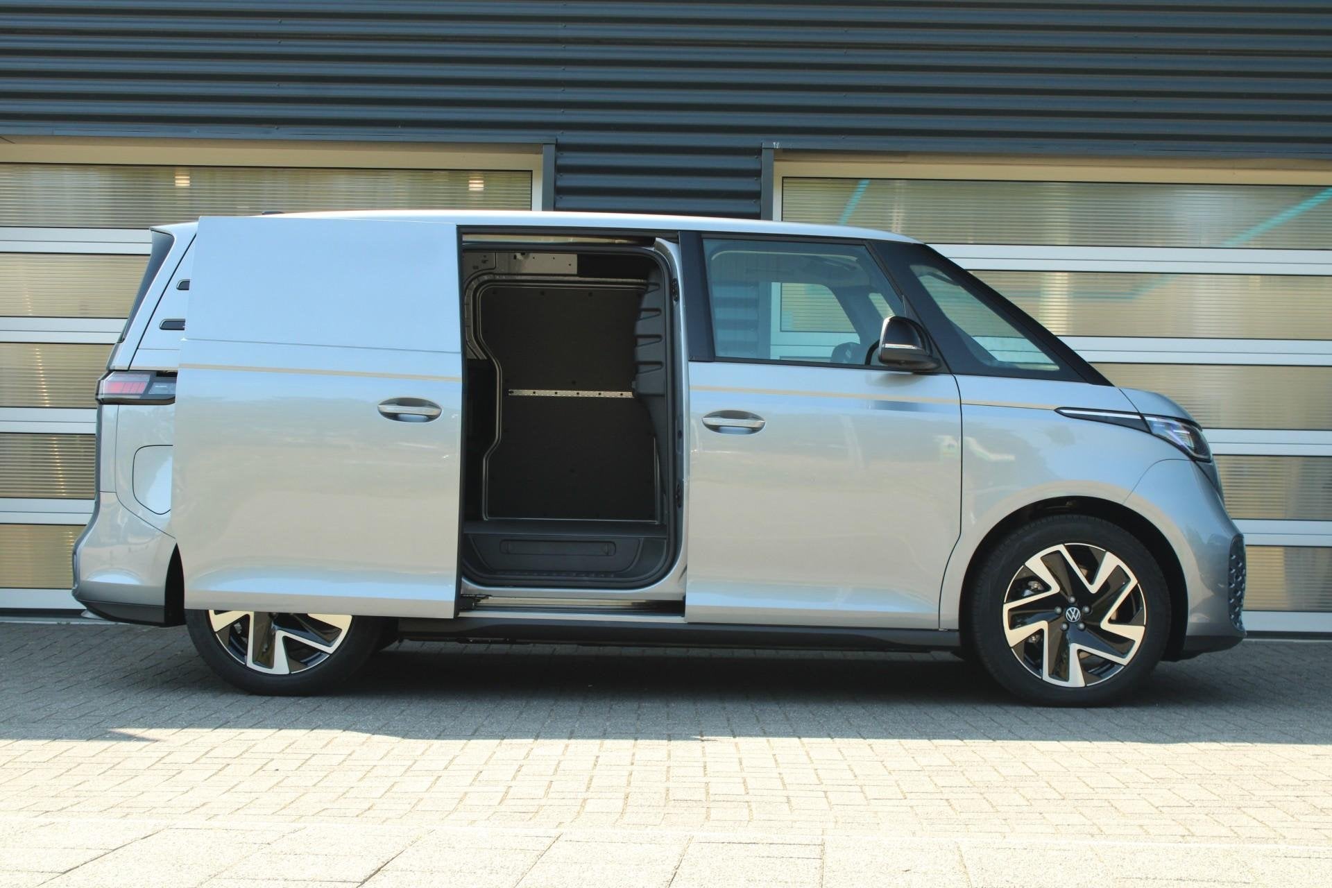 Volkswagen ID. Buzz Cargo 340pk Bulli Limited Edition 79 kWh, Auto's, Automaat, 12 maanden, Stof, 510 min