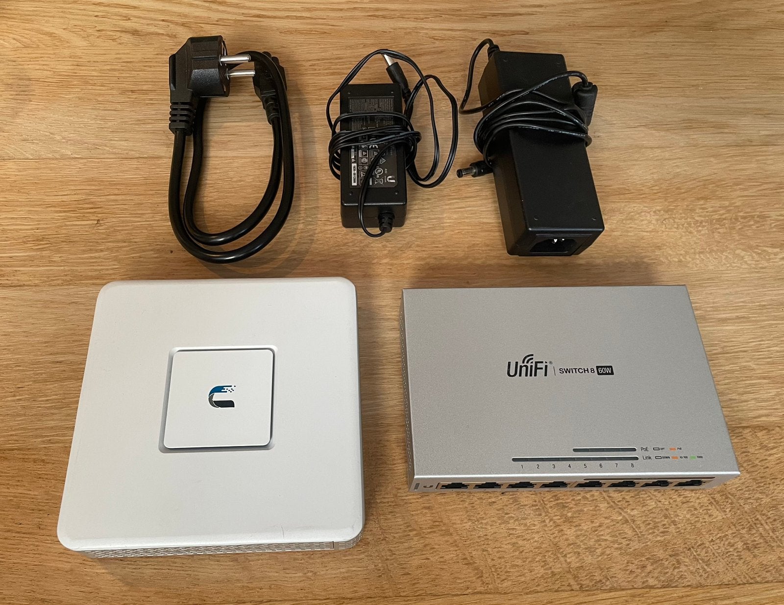 UniFi gateway en switch, Computers en Software, Ophalen of Verzenden, Gebruikt
