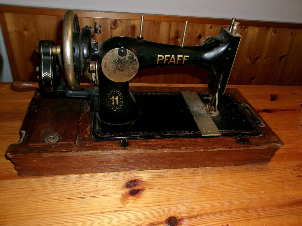 Pfaff naaimachine, Ophalen
