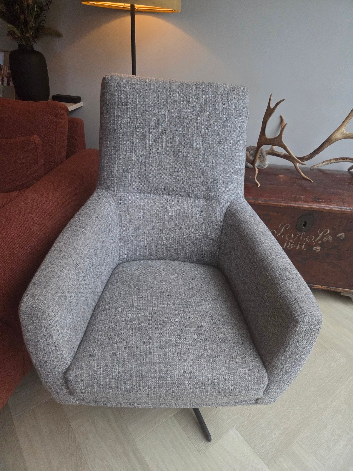 Draaibare Fauteuil - Zo goed als nieuw, Ophalen, Modern, Comfortabel, 75 tot 100 cm, Zo goed als nieuw