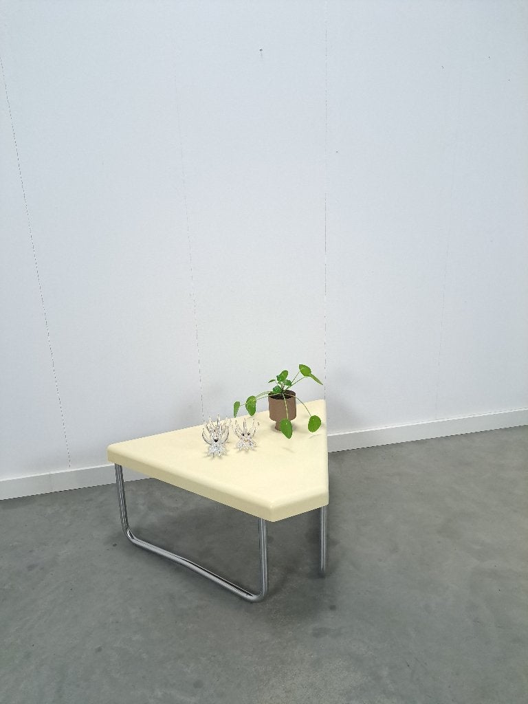 Space age driehoek kunststof tafel chroom buisframe vintage, Gebruikt, 50 tot 100 cm, Space age, vintage, Overige vormen