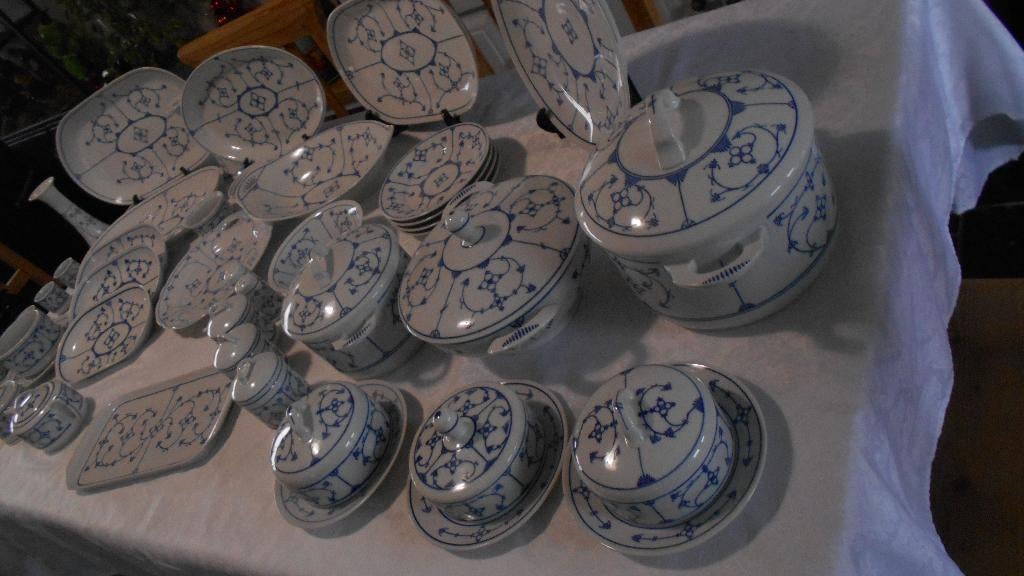 XX veel BLAU SAKS Jäger servies schalen potje ea per stuk XX, Antiek en Kunst, Antiek | Servies los, Ophalen of Verzenden