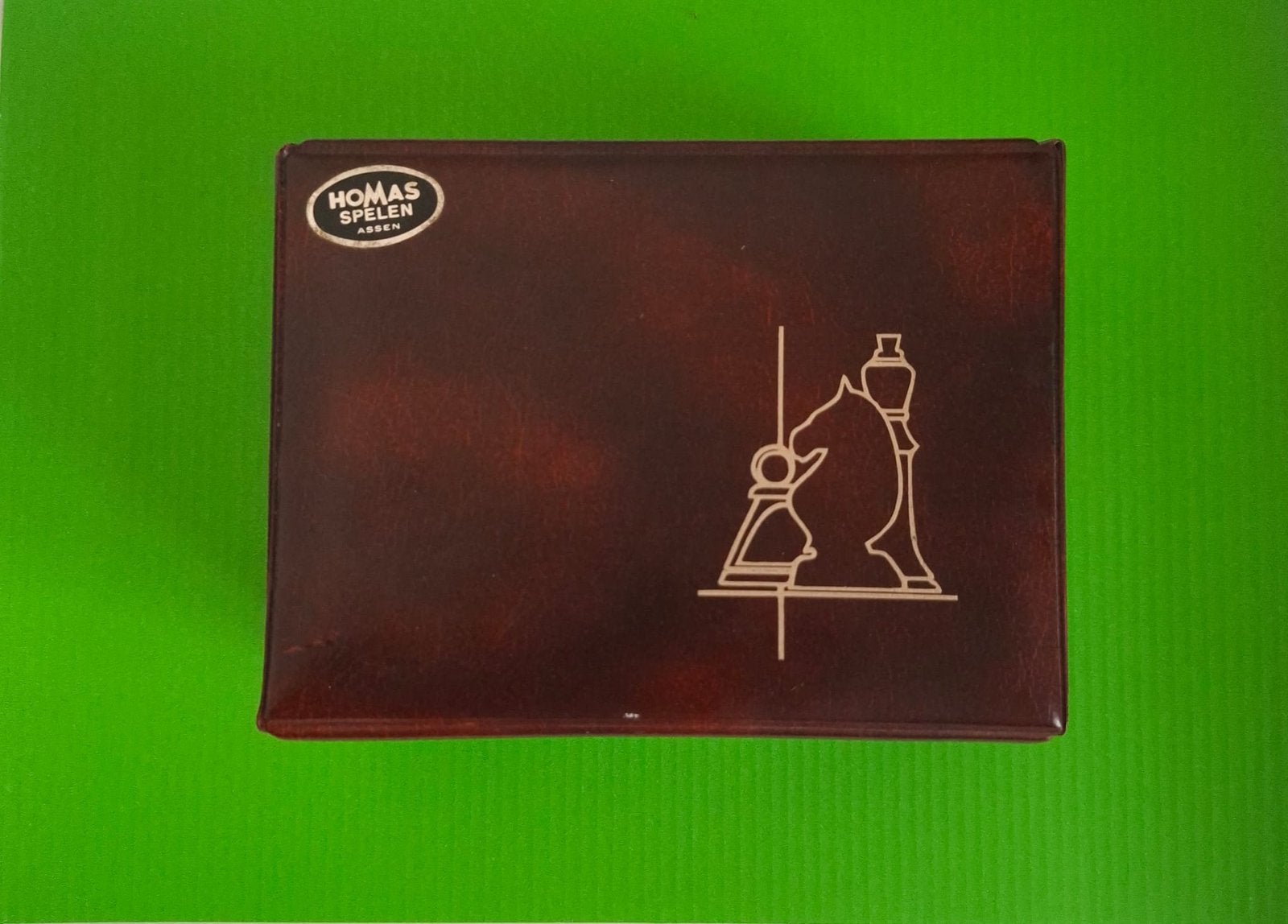 De orginele , vintage opbergdoos van een Homas schaakspel, Hobby en Vrije tijd, Gezelschapsspellen | Bordspellen, Een of twee spelers
