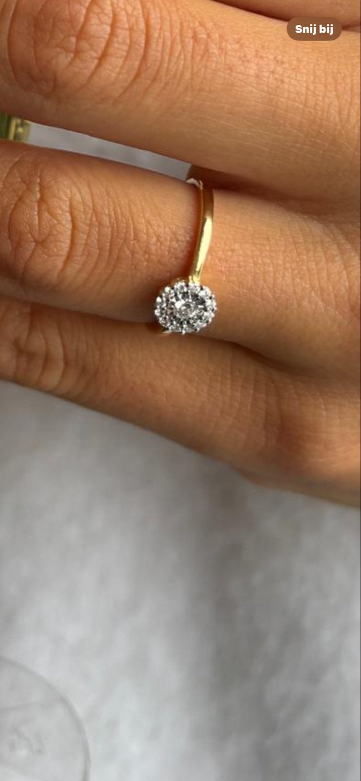 Elegante gouden ring met diamanten, Ophalen of Verzenden, Zo goed als nieuw, 17 tot 18, Met edelsteen
