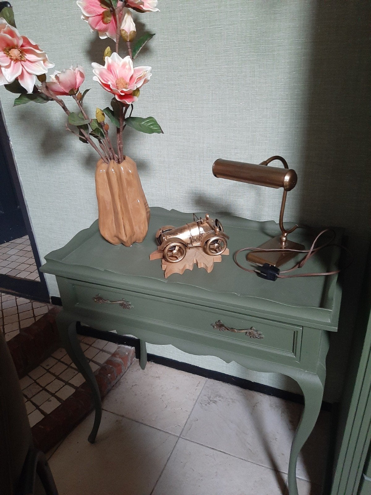 Vintage Groene bijzettafel met lade en sierlijke handgrepen, Ophalen