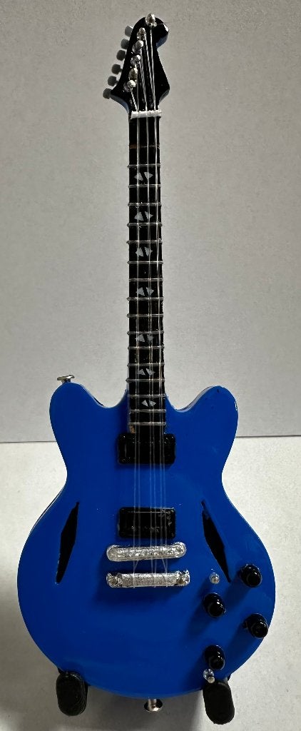 Dave Grohl Nirvana miniatuur gitaar 15cm mini guitar deco