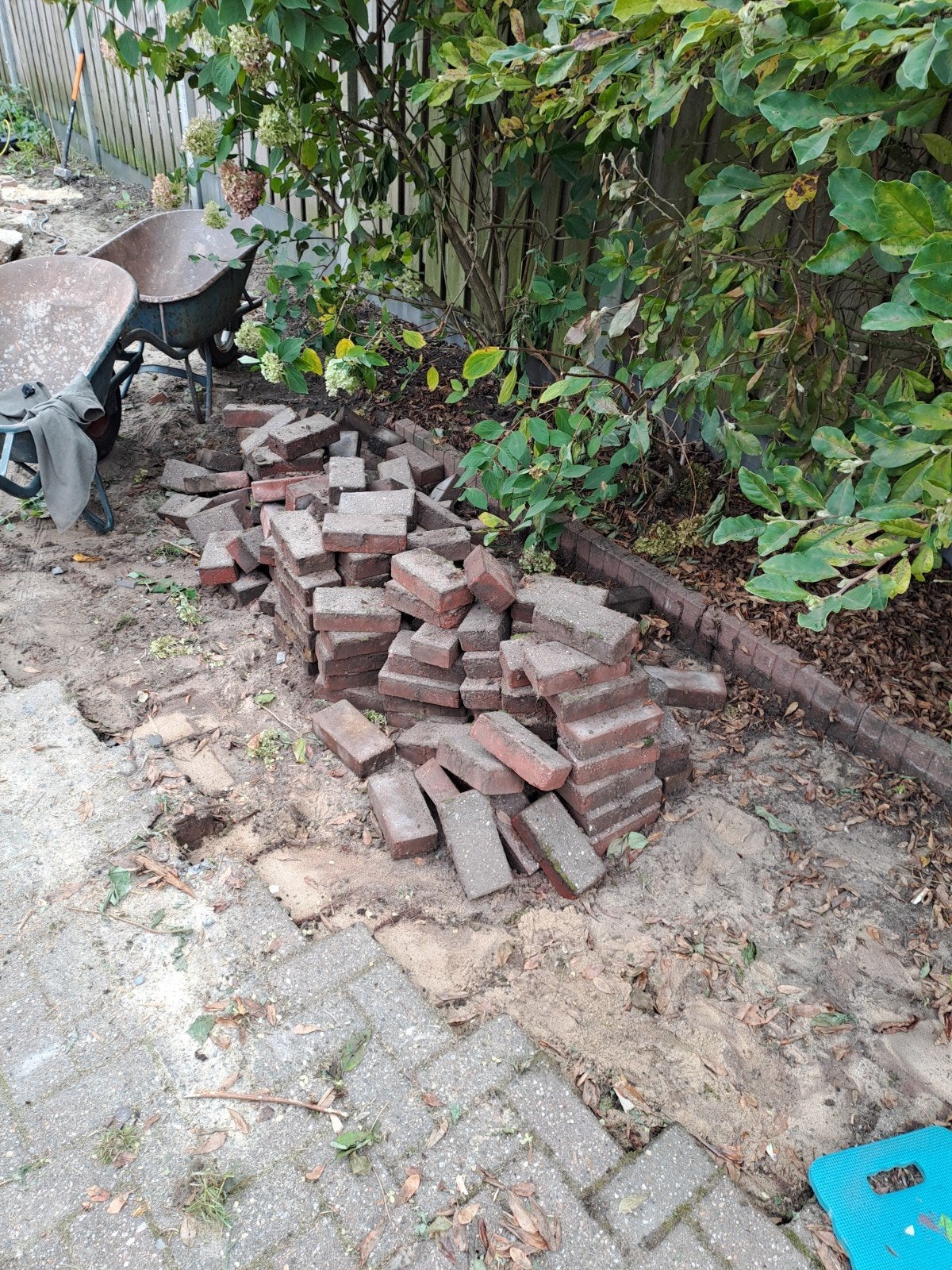 GRATIS Beton klinkers - ongeveer 15m², Ophalen, Beton, 10 m² of meer, Klinkers