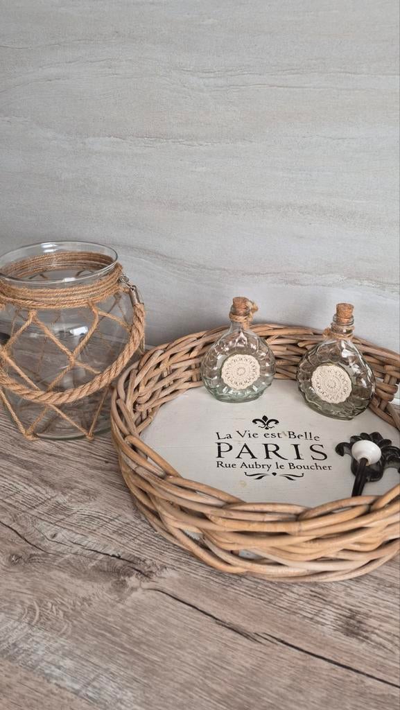 Decoratieve set: Glazen pot met touw en dienblad met flesjes, Huis en Inrichting, Woonaccessoires | Overige, Gebruikt, Glas, Bruin