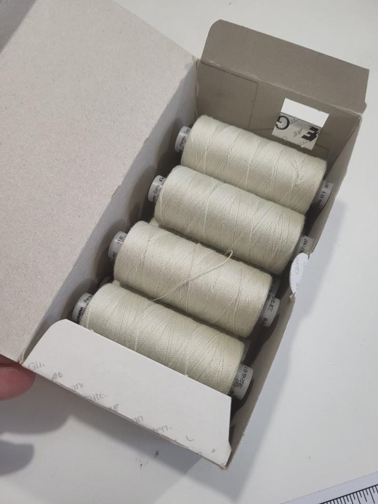 Gutermann Garen Perma Core 30 - 9x 300m - Crème, Ophalen of Verzenden, Nieuw, Garen of Naald(en)
