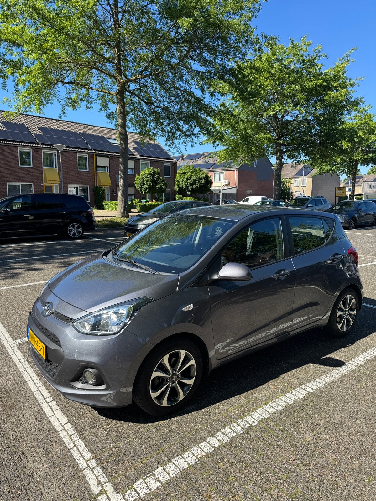 Hyundai i10 1.0 5 DRS AUT 2014 Grijs, Auto's, 927 kg, Particulier, Hatchback, 5 stoelen