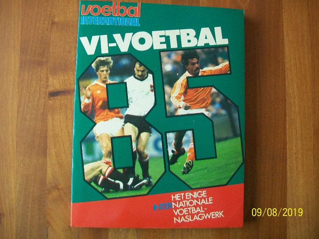 Voetbal International Naslagwerk 85, Verzenden, Zo goed als nieuw, Overige binnenlandse clubs, Boek of Tijdschrift