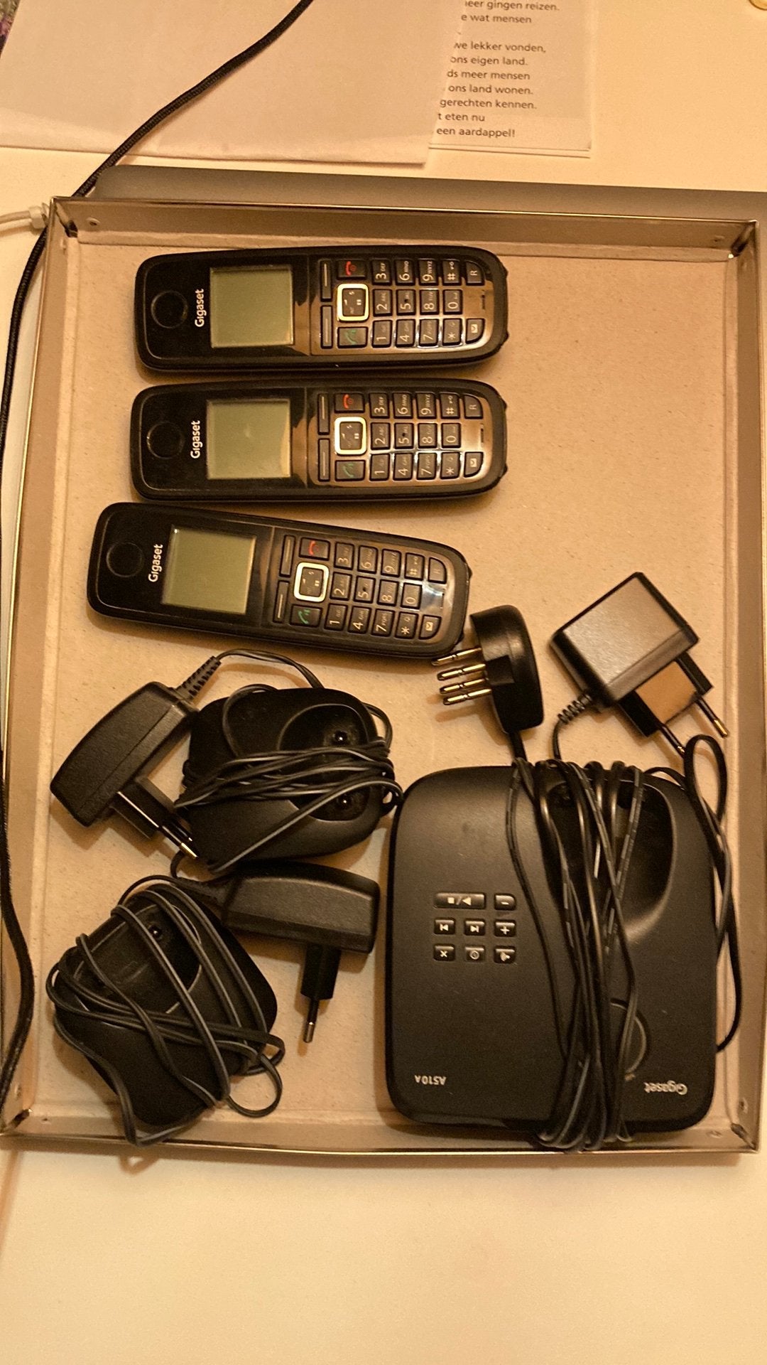 Gigaset A510, basisstation met 3 telefoons, Telecommunicatie, Ophalen of Verzenden, Zo goed als nieuw