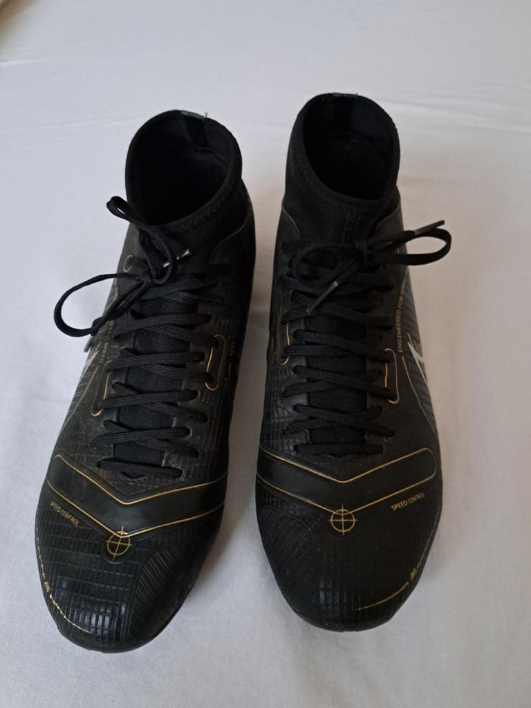 Nike Voetbalschoenen, Sport en Fitness, Voetbal, Maat XS of kleiner, Ophalen of Verzenden, Zo goed als nieuw, Schoenen