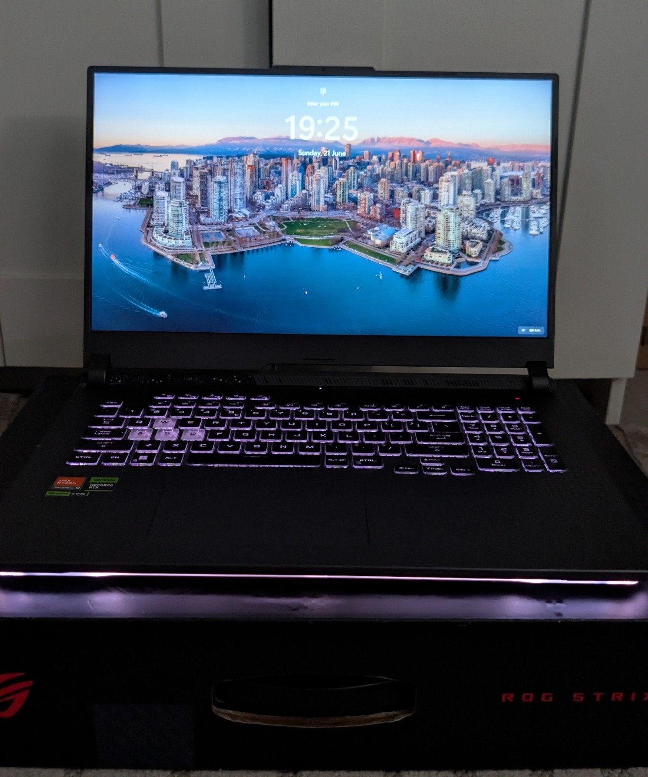 ASUS ROG Strix G17 Gaming Laptop - RTX 4060, Ryzen 9, Ophalen of Verzenden, Zo goed als nieuw, Gaming, SSD
