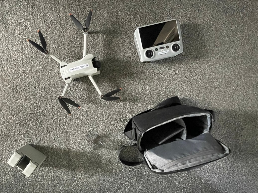 DJI Mini 3 Fly More Combo met 3 accu's en extra propelle, Ophalen, 30 tot 45 minuten, Cameradrone, Extra accu('s)