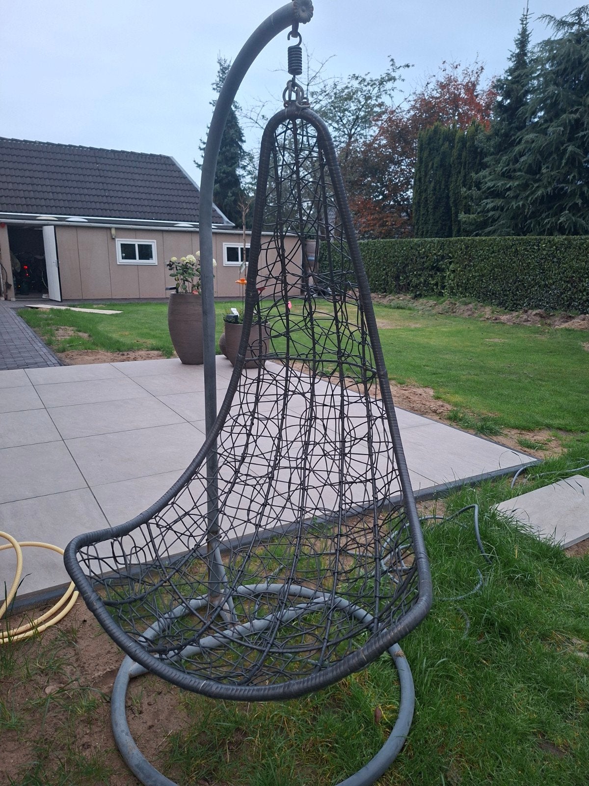 Antracietkleurige Wicker Hangstoel met Standaard, Ophalen, Gebruikt, Wicker