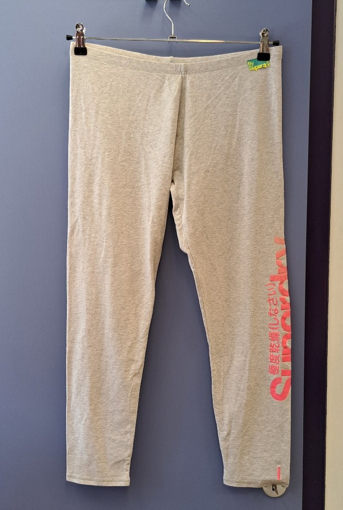 Superdry Sport grijze legging + neon roze letters mt L 45540, Superdry, ., Ophalen of Verzenden, Zo goed als nieuw