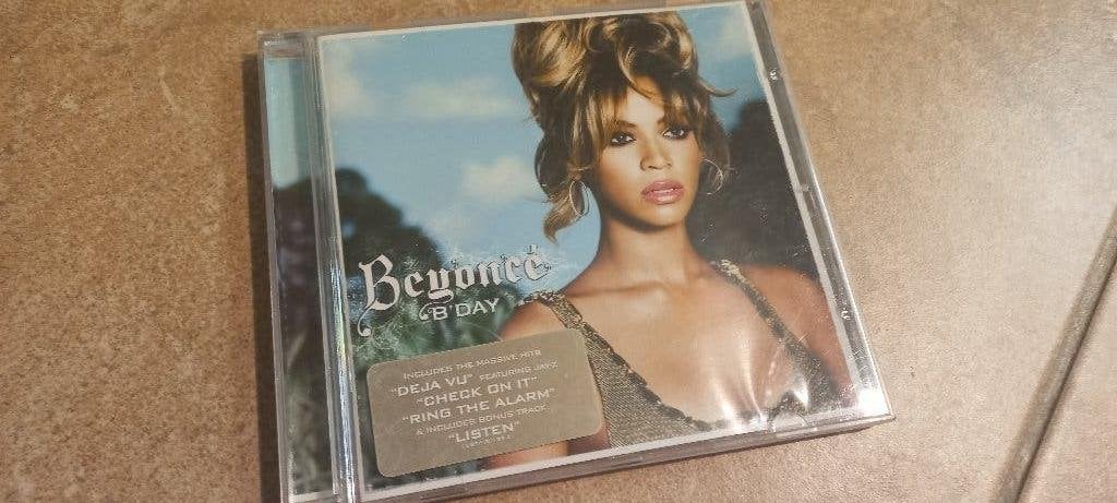 Cd-album Beyoncé - B'Day - nieuw, Ophalen of Verzenden, Zo goed als nieuw