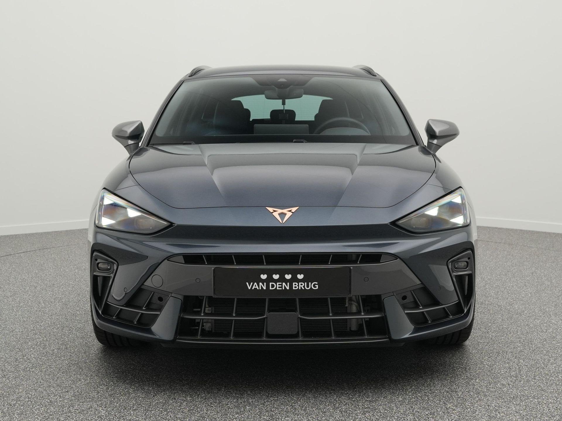 Cupra Leon Sportstourer 1.5 TSI 204pk e-Hybrid Business | Tr, Auto's, Cupra, Stof, 4 cilinders, 26 kWh, Plug-in hybride