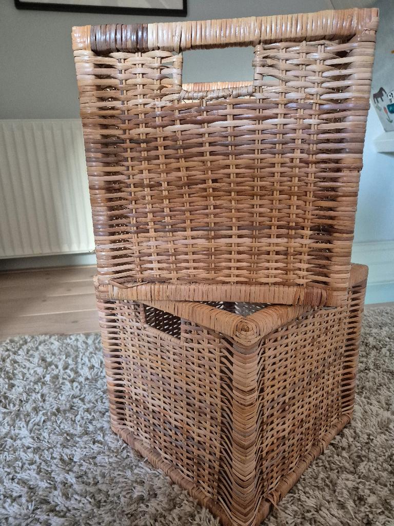 Rieten mand, 2 stuks, voor Ikea Kallax, Huis en Inrichting, Woonaccessoires | Schalen en Manden, Ophalen, Gebruikt, Mand, Vierkant