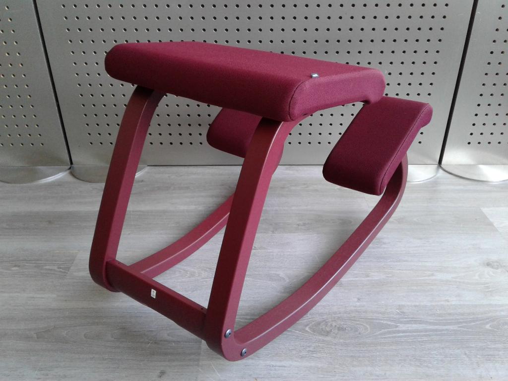 Variér (Stokke) Variable Balans (Donkerrood), Nieuw!, Huis en Inrichting, Bureaustoelen, Nieuw, Ophalen of Verzenden, Variér, Bureaustoel