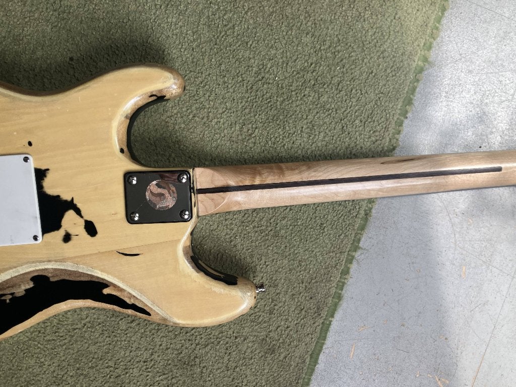 Foto 6 van Elektrische gitaar (strat body, tele hals)