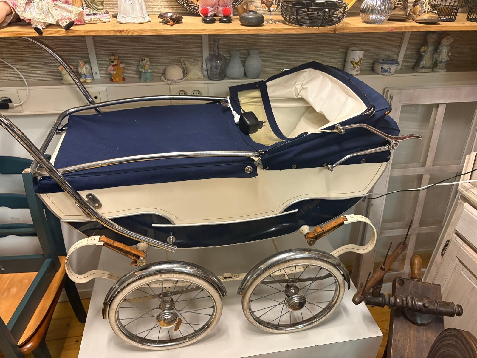 Antieke Kinderwagen - Malicourt, Ophalen