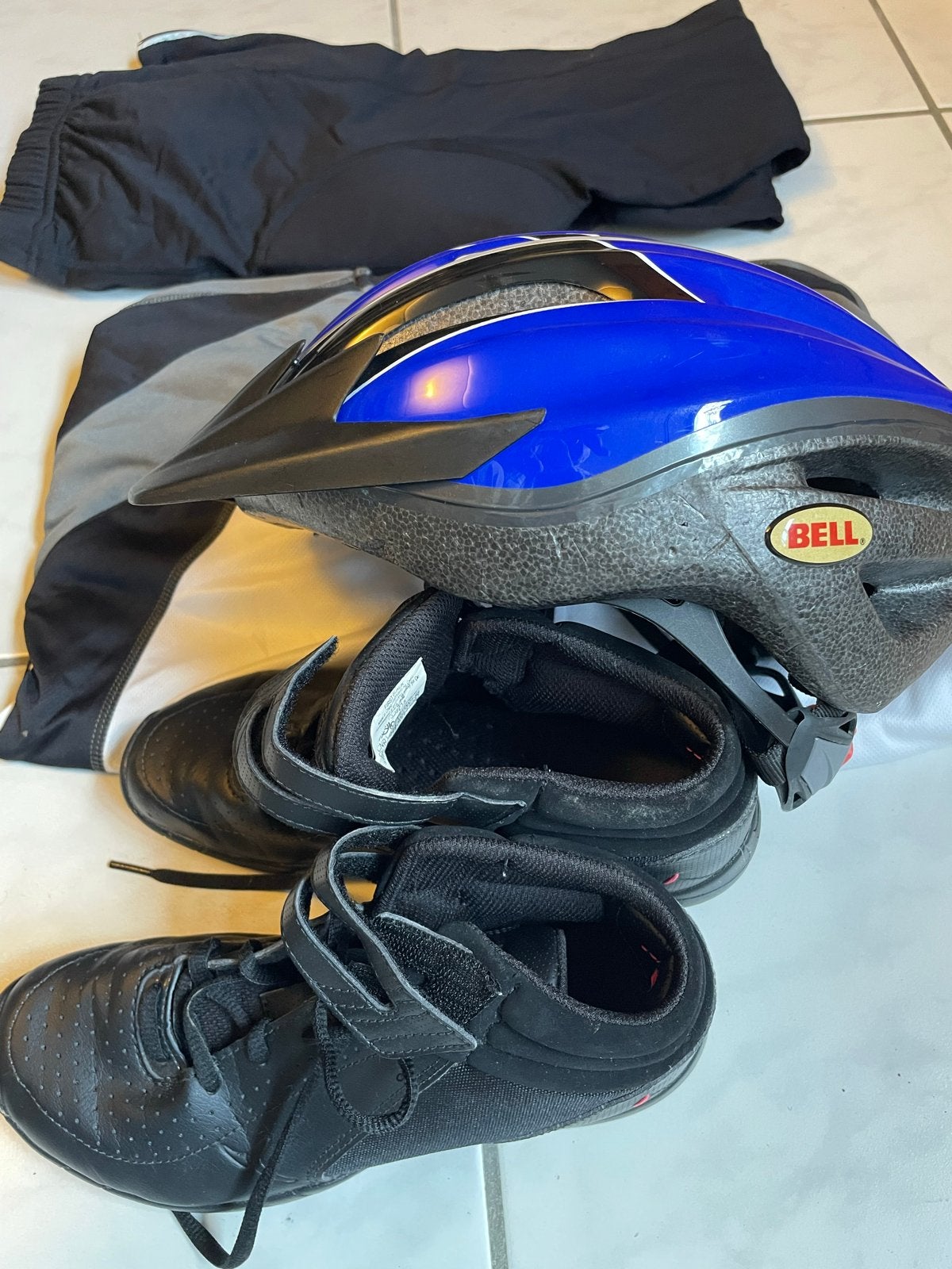 Fietskleding set: schoenen, shirt, broek, Ophalen, Nieuw, S, Dame